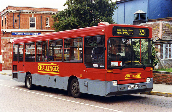 Route 226, First London, DP22, N822FLW, Golders Green