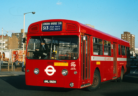 Route 513, London Transport, MBA582, AML582H