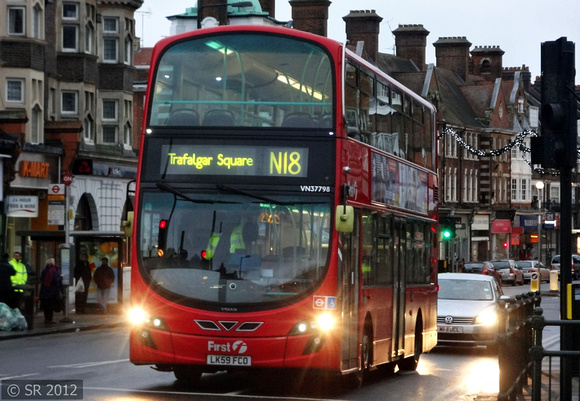 Route N18, First London, VN37798, LK59FCO