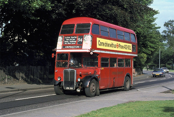 Route 94, London Transport, RT840, JXN218