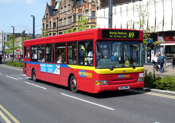 Route 119, Metrobus 215, SN03WMK, East Croydon