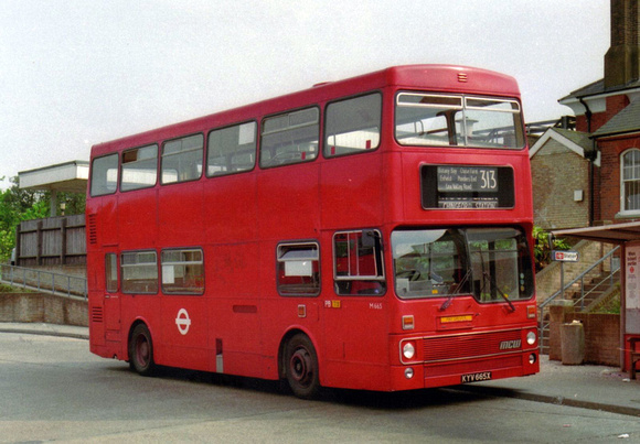 Route 313, London Transport, M665, KYV665X, Chingford