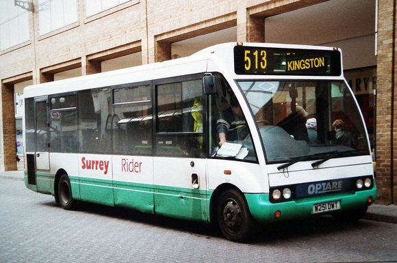 Route 513, Surrey Buses, W251DWT, Kingston