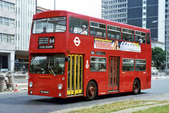 Route 64, London Transport, DMS822, TGX822M, Croydon