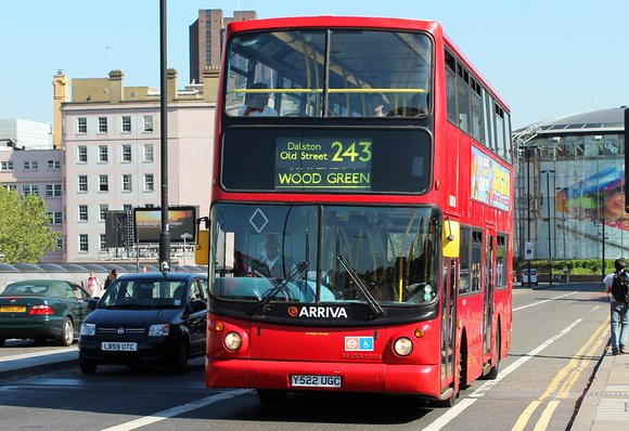 Route 243, Arriva London, DLA280, Y522UGC, Waterloo Bridge