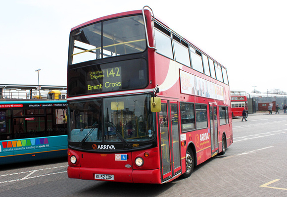 Route 142, Arriva The Shires 6022, KL52CXP, Watford Junction