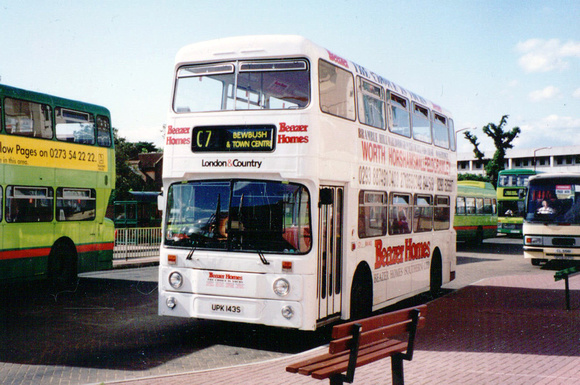Route C7, London & Country, AN143, UPK143S, Crawley