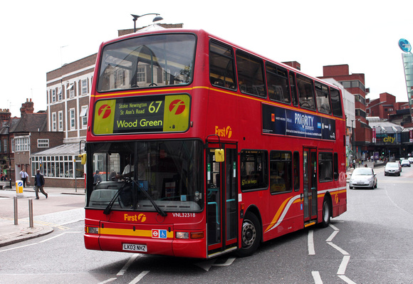 Route 67, First London, VNL32318, LK03NHZ, Wood Green