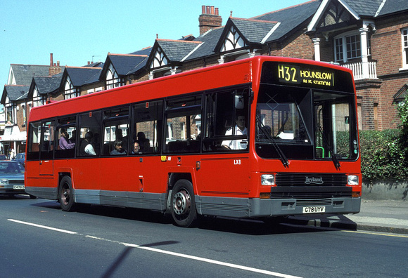 Route H32, London United, LX8, G78UYV