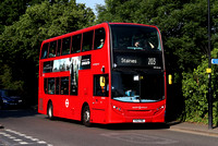 Route 203, London United RATP, ADE40401, YX12FNG, Hatton Road
