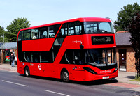 Route 281: Hounslow, Bus Station - Tolworth