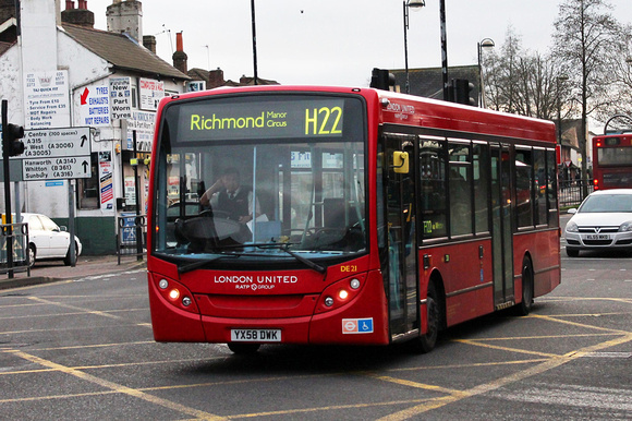 Route H22, London United RATP, DE21, YX58DWK, Hounslow