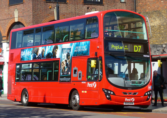 Route D7, First London, VN37842, BV10WVM, Mile End