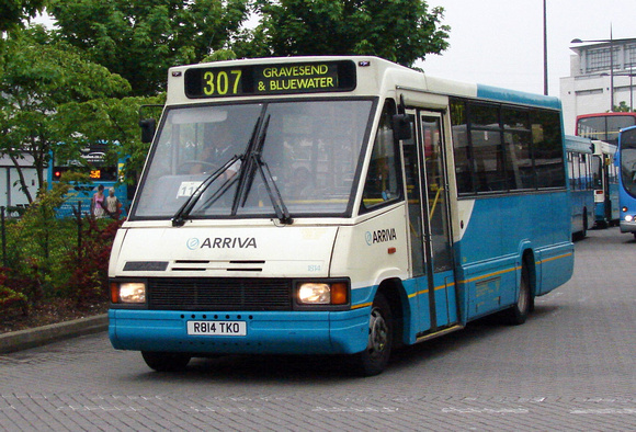 Route 307, Arriva Kent Thameside 1814, R814TKO, Bluewater
