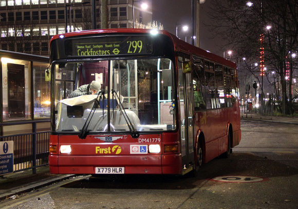 Route 299, First London, DM41779, X779HLR, Cockfosters
