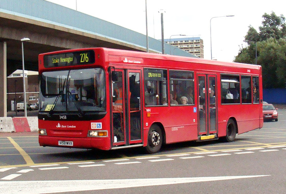 Route 276, East London ELBG 34158, V158MVX, Canning Town