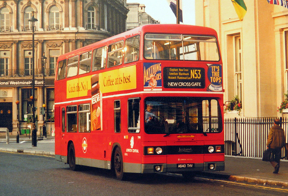 Route N53, London Central, T1040, A640THV, Trafalgar Square