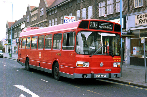 Route 202, London Transport, LS419, BYW419V, Hounslow