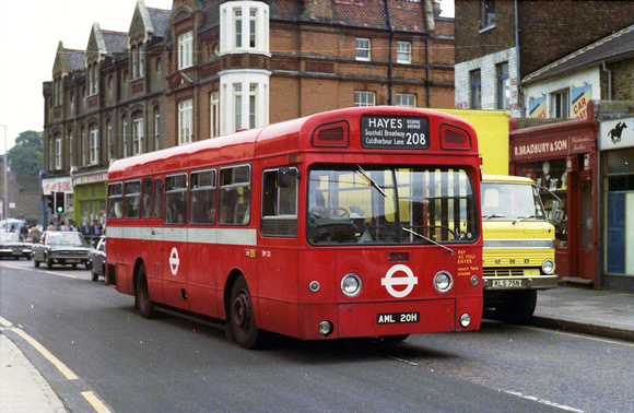 Route 208, London Transport, SM20, AML20H