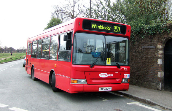 Route 950, Metrobus 251, SN54GPV, Wimbledon