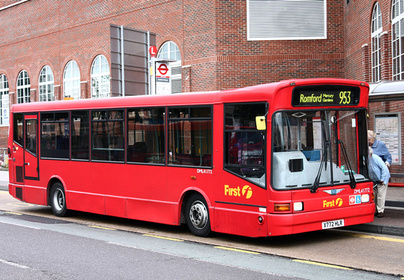 Route 953, First London, DML41772, X772HLR, Romford Market