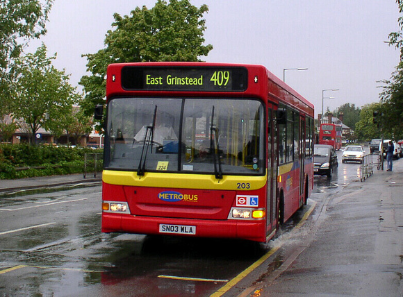 Route 409, Metrobus 203, SN03WLA, Warlingham
