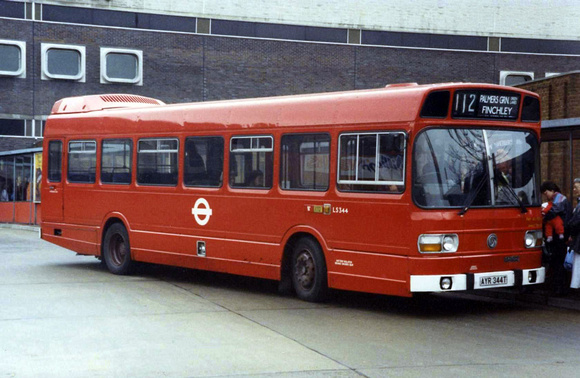 Route 112, London Transport, LS344, AYR344T, Brent Cross
