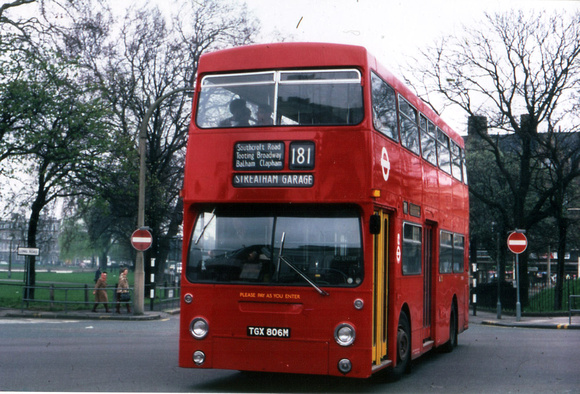 Route 181, London Transport, DMS806, TGX806M, Clapham Common