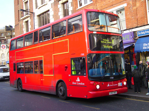 Route 8, East London ELBG 17881, LX03NGV, Victoria