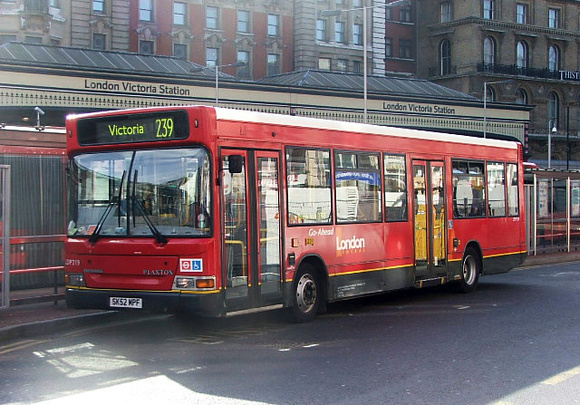 Route 239, London General, LDP219, SK52MPF, Victoria Station