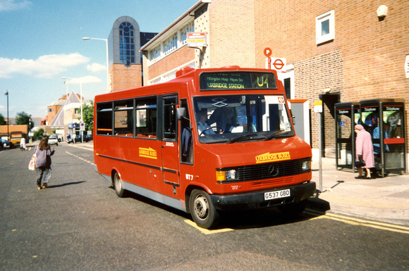 Route U4, Uxbridge Buses, MT7, G537GBD