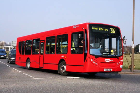 Route 202, Metrobus 706, YX58DXB, Blackheath