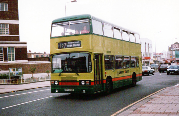 Route 127, London & Country, LR25, TPD125X, Tooting