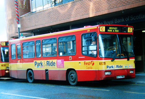 Route B99, First Capital 679, L679EWD, Bromley
