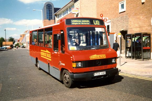 Route U2, Uxbridge Buses, MA106, F706XMS