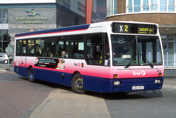 Route X2, First Cymru 823, L823HCY, Cardiff