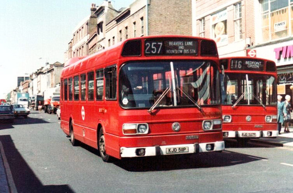 Route 257, London Transport, LS11, KJD511P, Hounslow