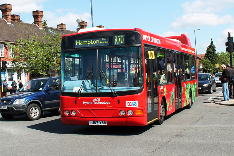 London Bus Routes Route R Hampton The Avenue Richmond Manor