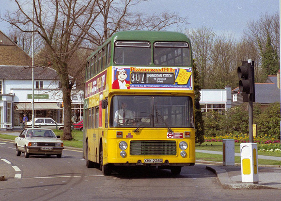 Route 307, Eastern National, XHK225X, Enfield