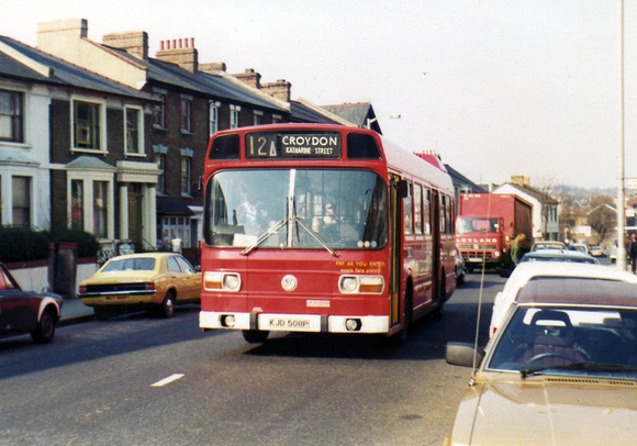 Route 12A, London Transport, LS8, KJD508P, Croydon