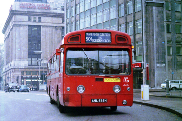 Route 501, London Transport, MBS585, AML585H