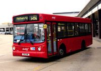 Route H26, Abellio London 8005, Y215HWF, Hatton Cross