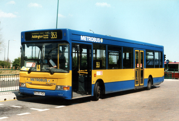 Route 353, Metrobus 335, W335VGX, Addington Village