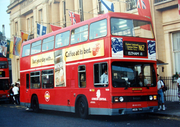 Route N62, London Central, T1038, A638THV, Trafalgar Square