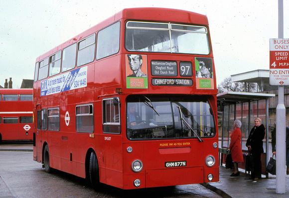 Route 97, London Transport, DMS1877, GHM877N, Chingford
