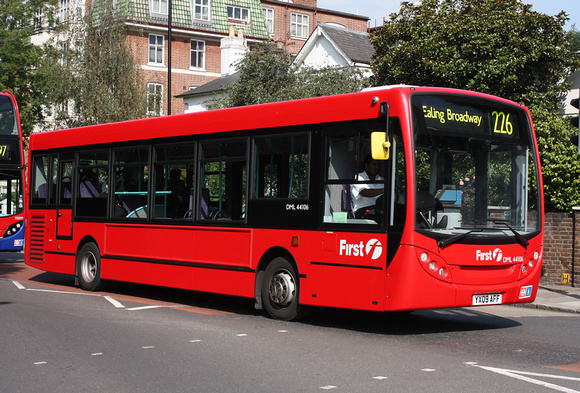 Route 226, First London, DML44106, YX09AFF