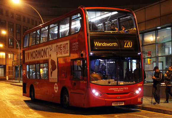 Route 220, London United RATP, ADH18, SN60BYP, Hammersmith