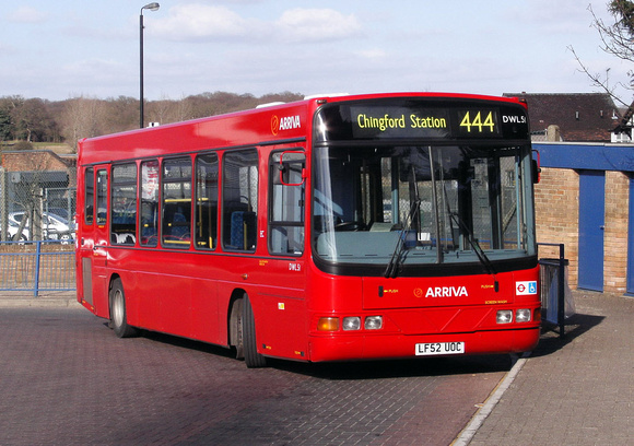 Route 444, Arriva London, DWL51, LF52UOC, Chingford Station