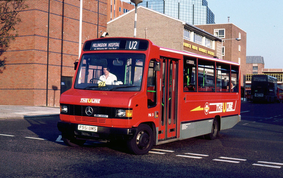 Route U2, Uxbridge Buses, MA51, F951BMS