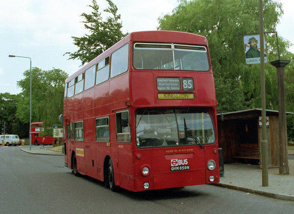 Route 85, London Transport, DMS1859, GHM859N, Putney